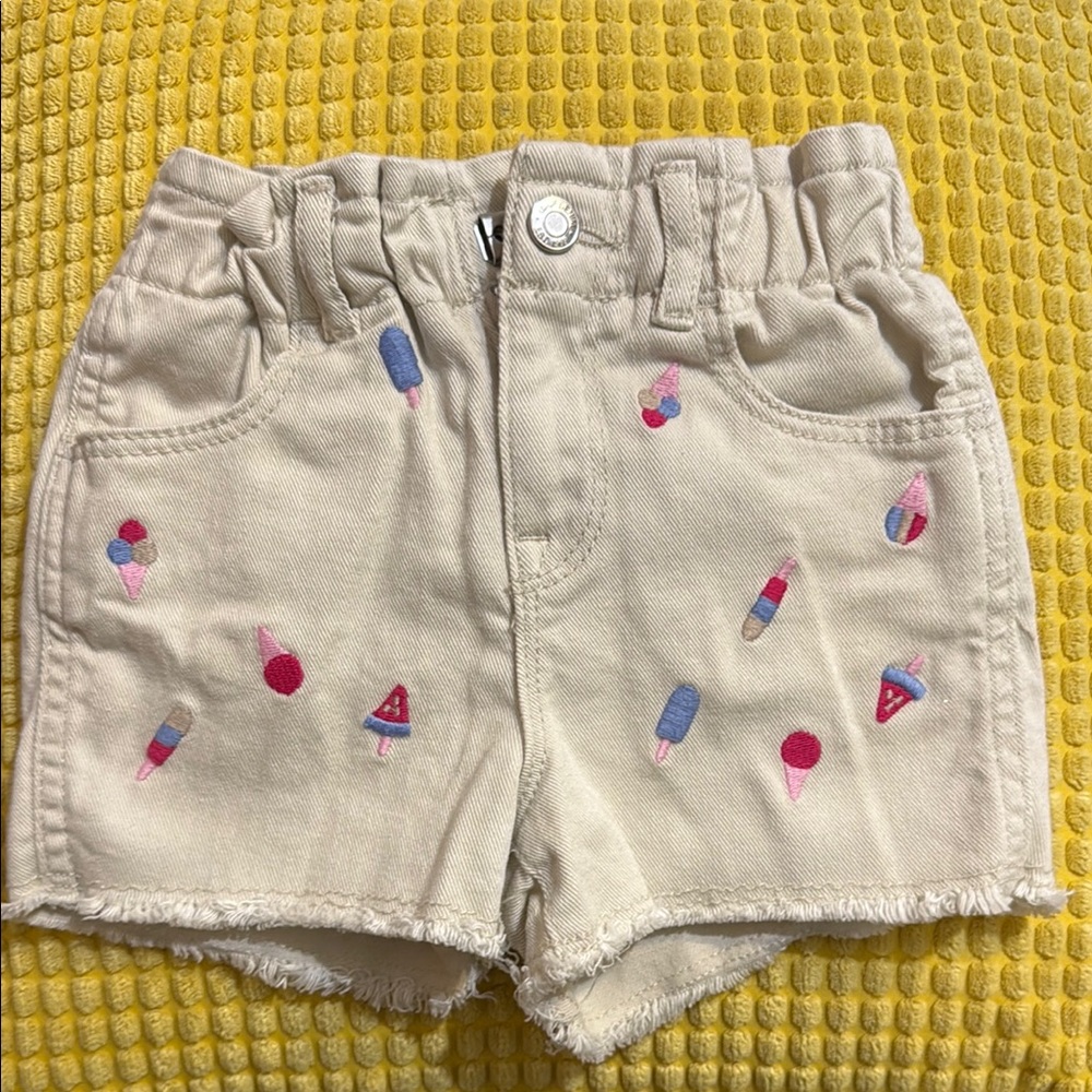 GAP Cream Casual Shorts with Embroidered Details